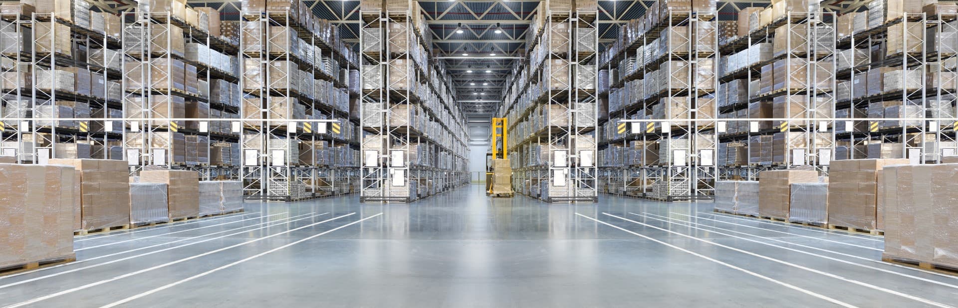 Entrepôt et sourcing de produits pour professionnels